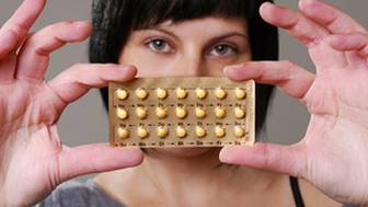 Pille: Antibiotika kann die Wirkung schwächen